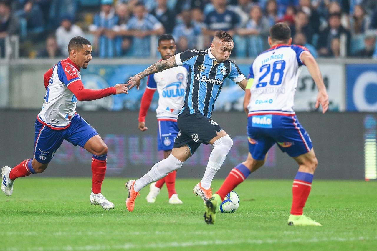 Resultado de imagem para Com gol de Everton, GrÃªmio sÃ³ empata com Bahia em casa pela Copa do Brasil