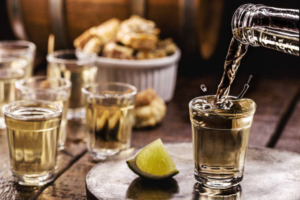 Jornal Bom Dia | Notícias | Notícias: dia-da-cachaca -e-comemorado-hoje-e-apresenta-bons-numeros-em-todo-o-brasil
