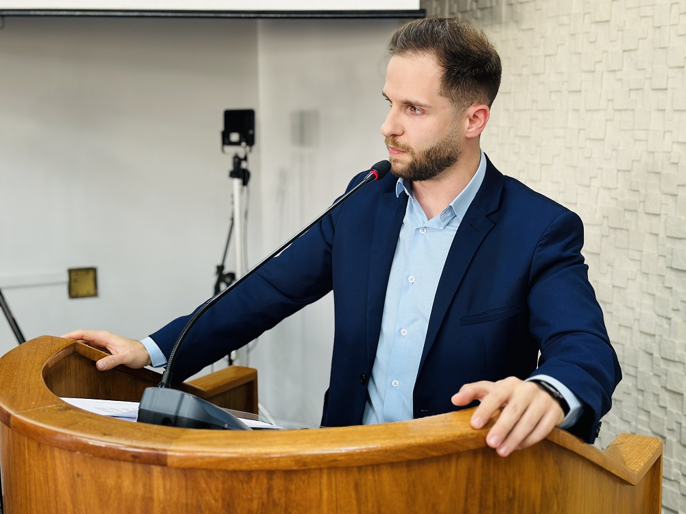 Segurança e trafegabilidade motivam pedido de asfaltamento apresentado por Gustavo Zin Farina